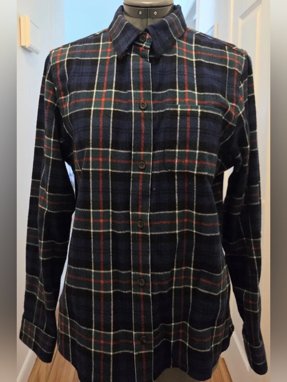 LL Bean Women's Flannel Shirt Relaxed Fit Scotch Plaid Blue Green Red S Petite